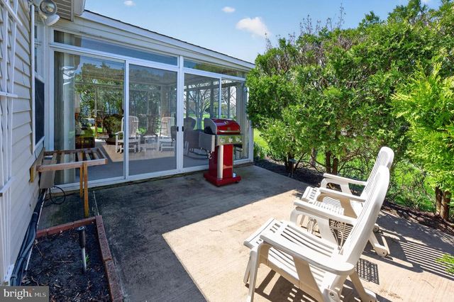 152 INDIGO DR, Mount Laurel, NJ 08054