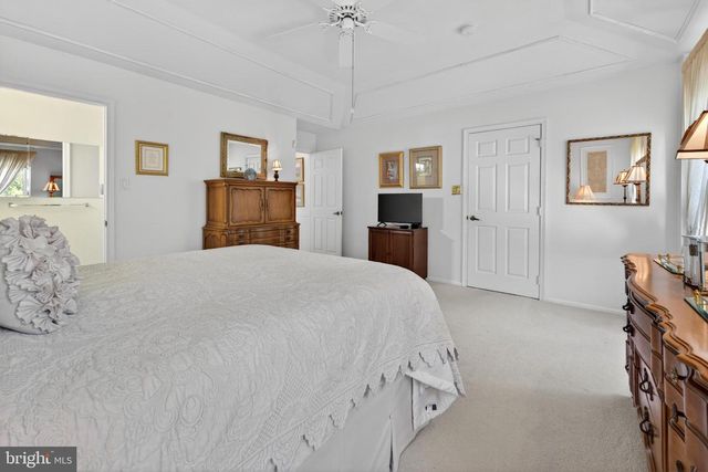 152 INDIGO DR, Mount Laurel, NJ 08054