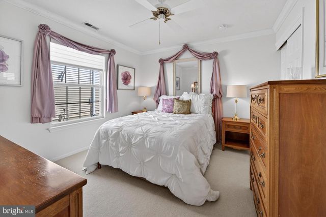 152 INDIGO DR, Mount Laurel, NJ 08054