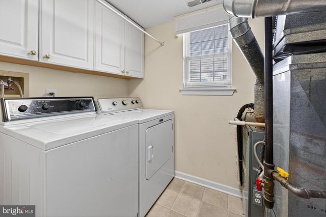 152 INDIGO DR, Mount Laurel, NJ 08054