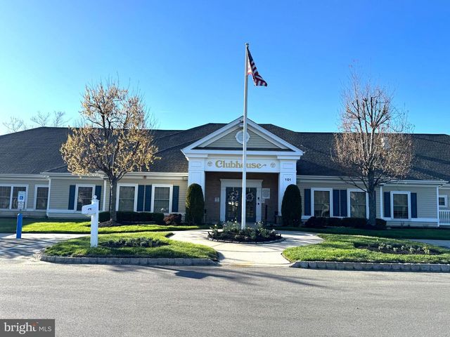 152 INDIGO DR, Mount Laurel, NJ 08054