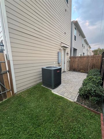 11019 Cane Oak Way, Houston, TX 77043