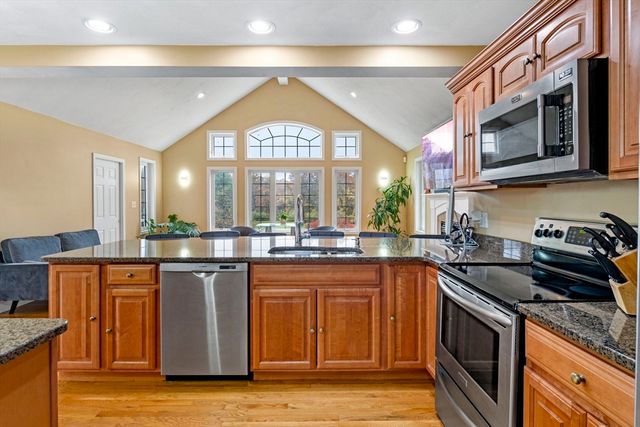 103 Barker St, North Andover, MA 01845