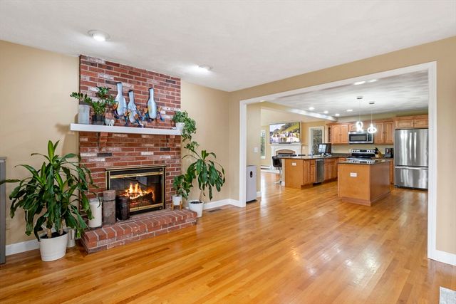103 Barker St, North Andover, MA 01845