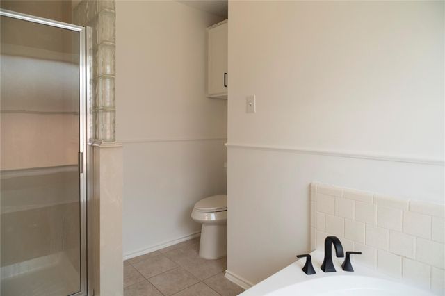 16342 Maple Downs Ln, Sugar Land, TX 77498