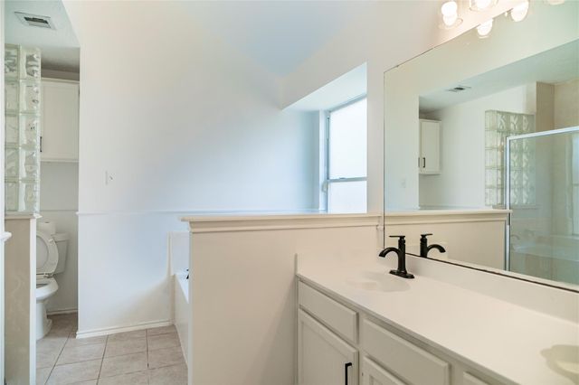 16342 Maple Downs Ln, Sugar Land, TX 77498