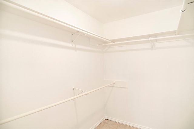 16342 Maple Downs Ln, Sugar Land, TX 77498