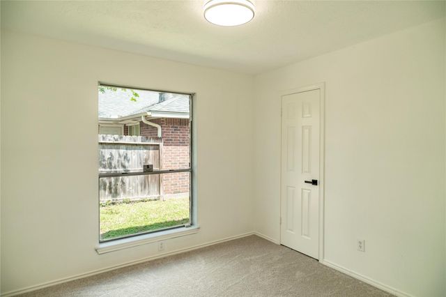 16342 Maple Downs Ln, Sugar Land, TX 77498