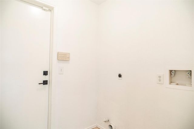 16342 Maple Downs Ln, Sugar Land, TX 77498