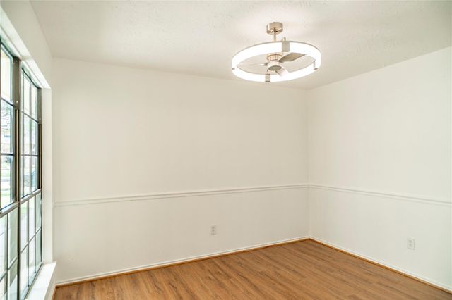 16342 Maple Downs Ln, Sugar Land, TX 77498