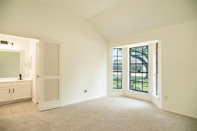 16342 Maple Downs Ln, Sugar Land, TX 77498