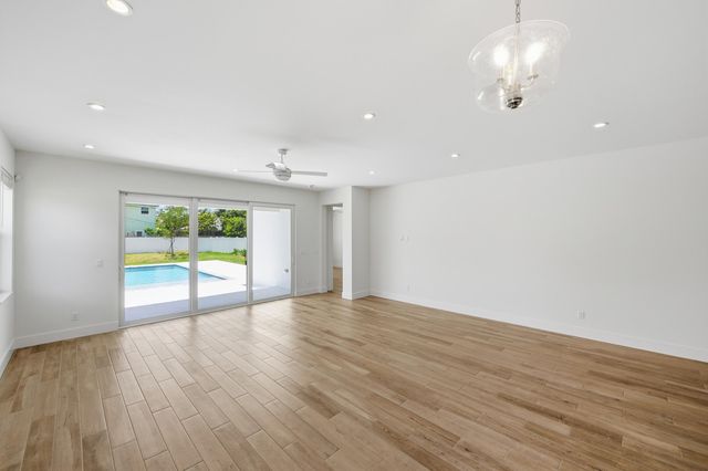 316 SW 4th Avenue, Delray Beach, FL 33444