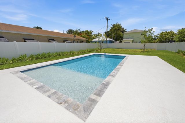 316 SW 4th Avenue, Delray Beach, FL 33444