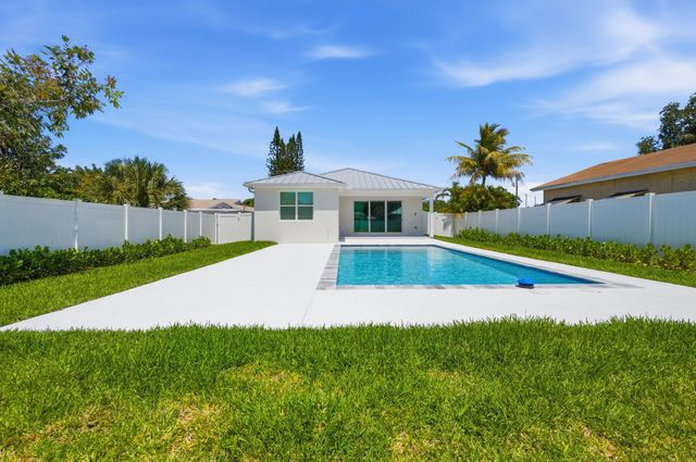 316 SW 4th Avenue, Delray Beach, FL 33444