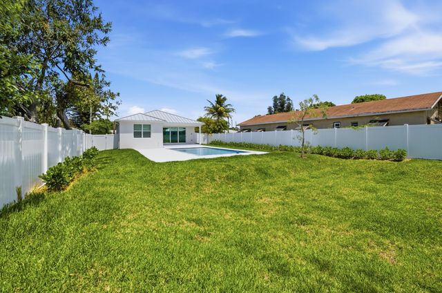316 SW 4th Avenue, Delray Beach, FL 33444