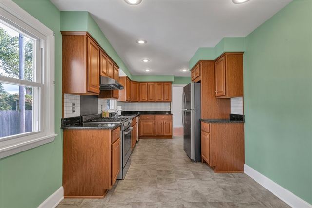 3 Collins Terrace, Middletown, RI 02842