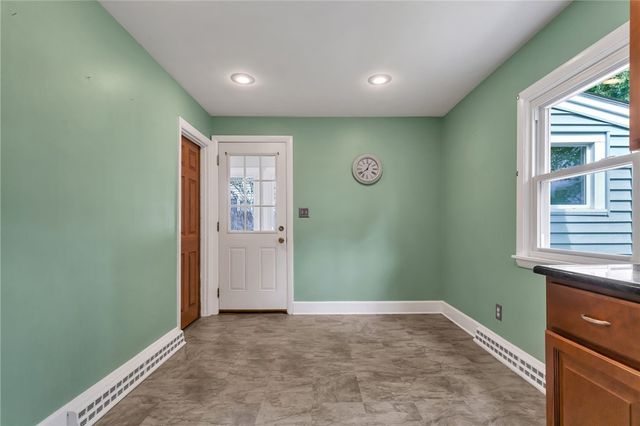 3 Collins Terrace, Middletown, RI 02842