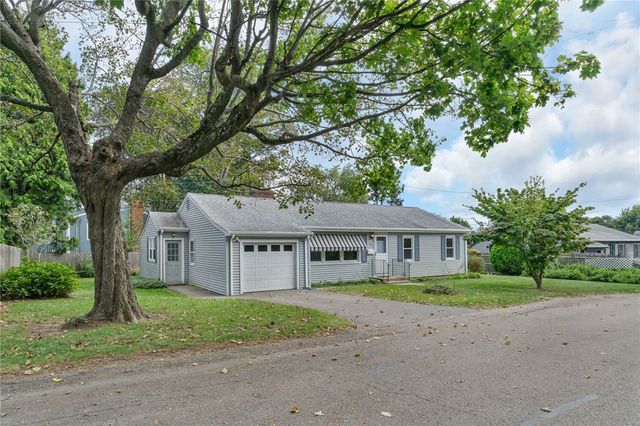 3 Collins Terrace, Middletown, RI 02842