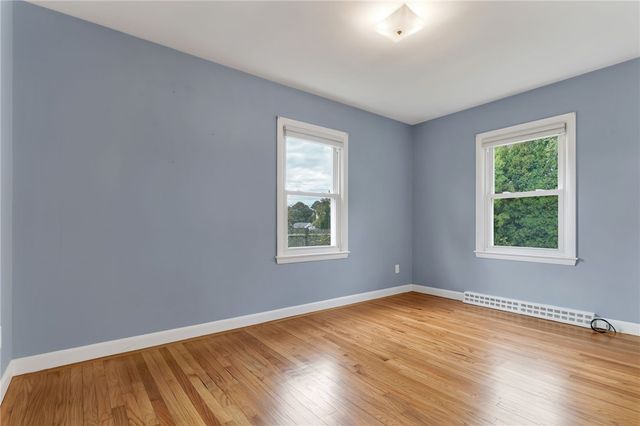 3 Collins Terrace, Middletown, RI 02842
