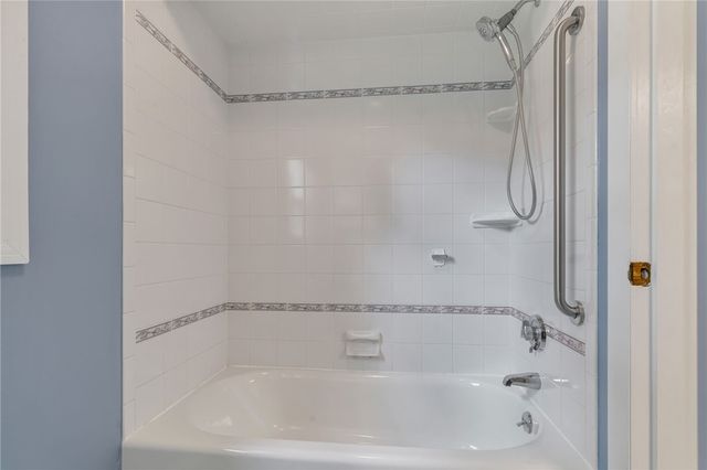 3 Collins Terrace, Middletown, RI 02842