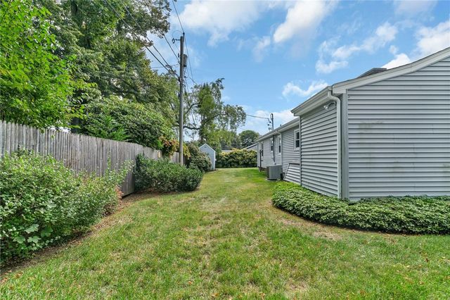 3 Collins Terrace, Middletown, RI 02842