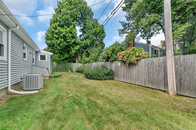 3 Collins Terrace, Middletown, RI 02842