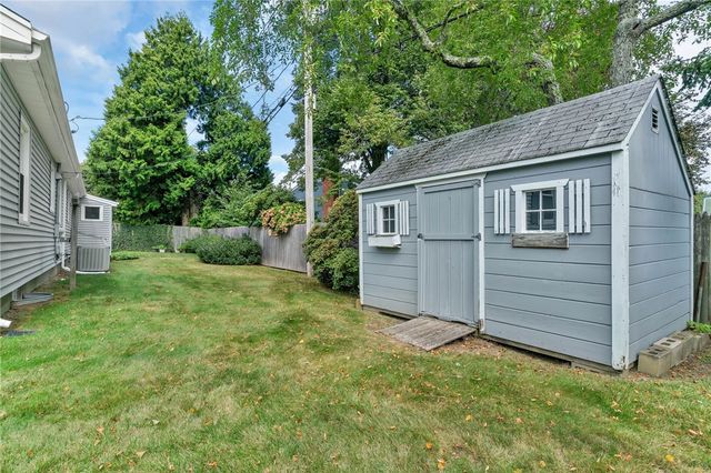 3 Collins Terrace, Middletown, RI 02842