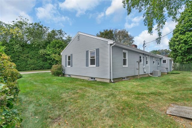 3 Collins Terrace, Middletown, RI 02842