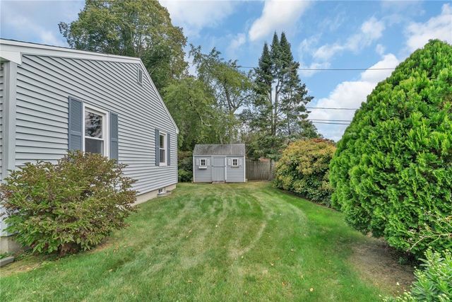 3 Collins Terrace, Middletown, RI 02842