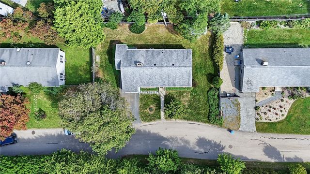 3 Collins Terrace, Middletown, RI 02842