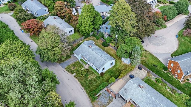 3 Collins Terrace, Middletown, RI 02842