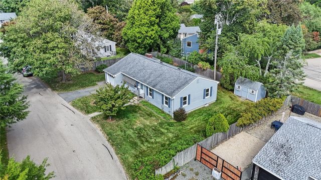 3 Collins Terrace, Middletown, RI 02842