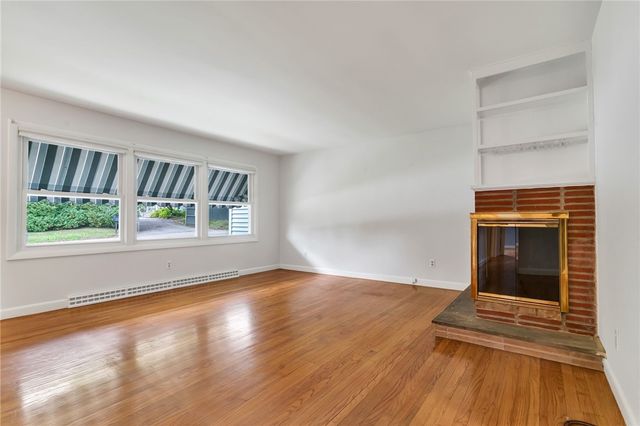 3 Collins Terrace, Middletown, RI 02842