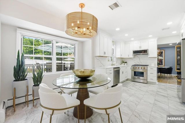 6 Giegel Court, Wyckoff, NJ 07481