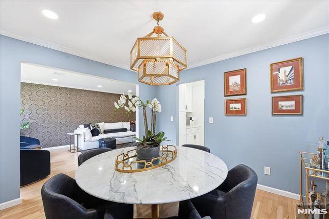 6 Giegel Court, Wyckoff, NJ 07481