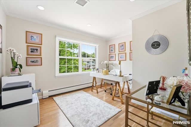 6 Giegel Court, Wyckoff, NJ 07481