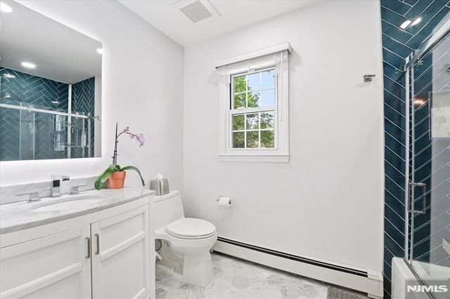 6 Giegel Court, Wyckoff, NJ 07481