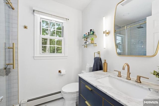 6 Giegel Court, Wyckoff, NJ 07481