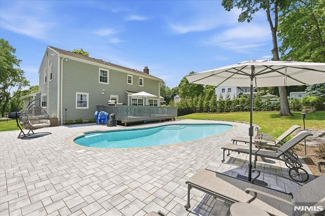 6 Giegel Court, Wyckoff, NJ 07481