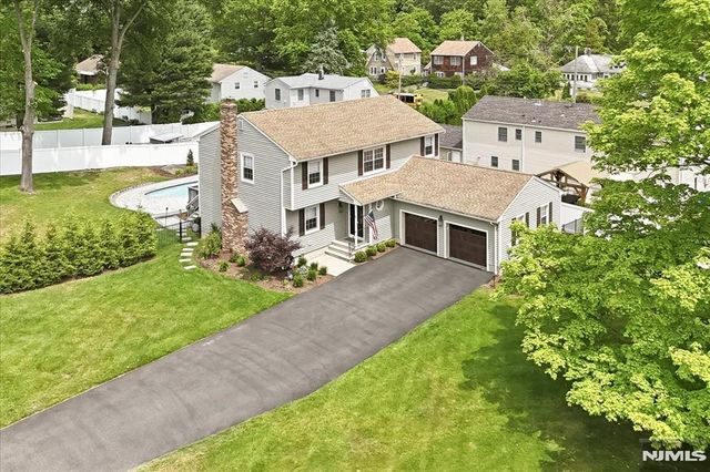 6 Giegel Court, Wyckoff, NJ 07481