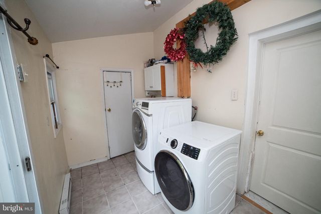 415 VALLEY RD, Elkins Park, PA 19027