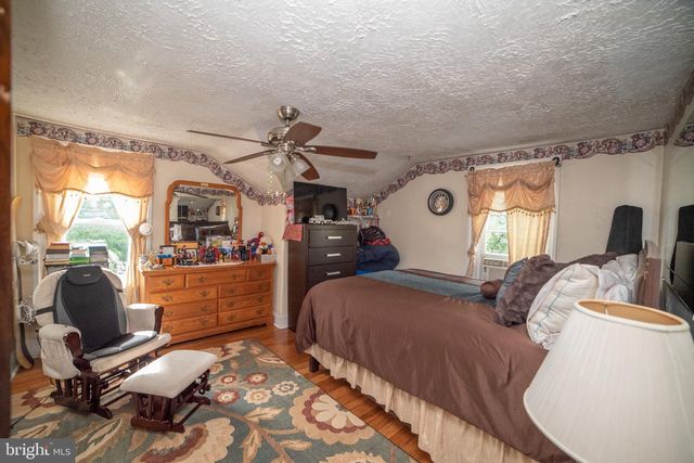 415 VALLEY RD, Elkins Park, PA 19027