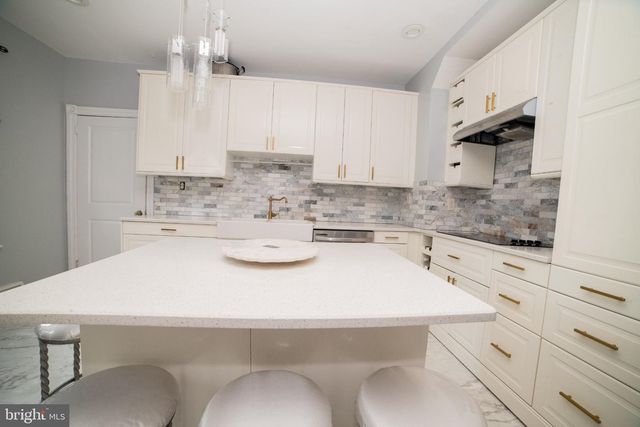 415 VALLEY RD, Elkins Park, PA 19027