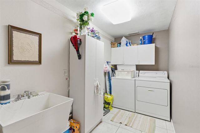 3527 SE 22ND PLACE, Cape Coral, FL 33904