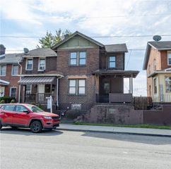 108 Center St, E Pittsburgh, PA 15112