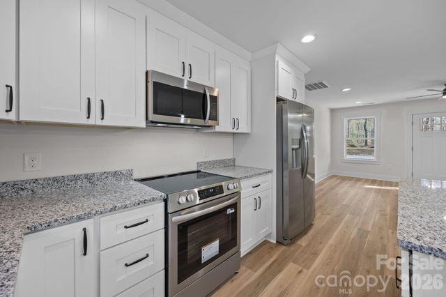 2216 Mooresville Road, Salisbury, NC 28147