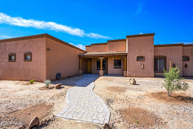 43811 N 18TH Street, New River, AZ 85087