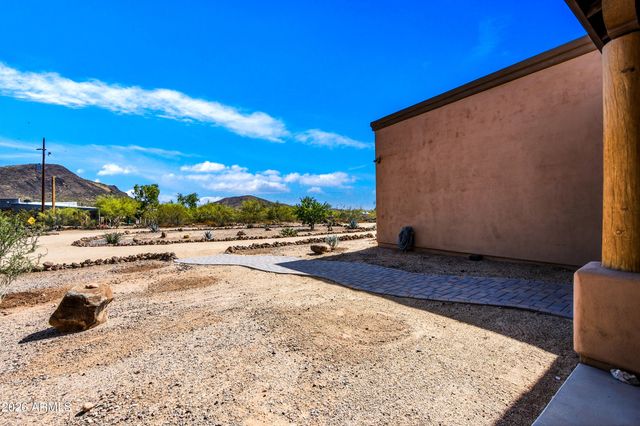 43811 N 18TH Street, New River, AZ 85087