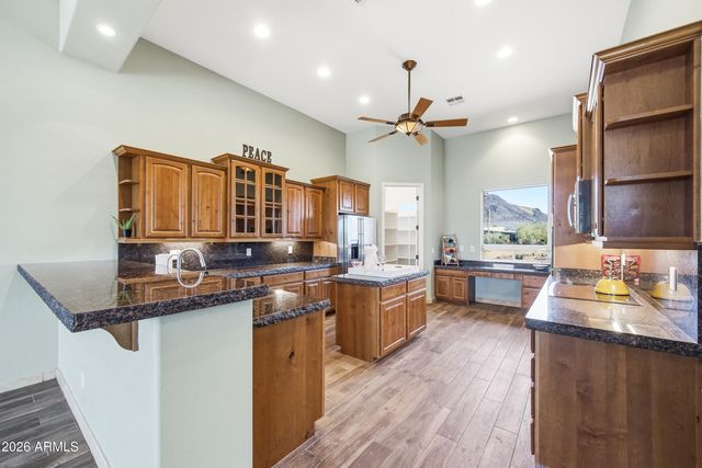 43811 N 18TH Street, New River, AZ 85087