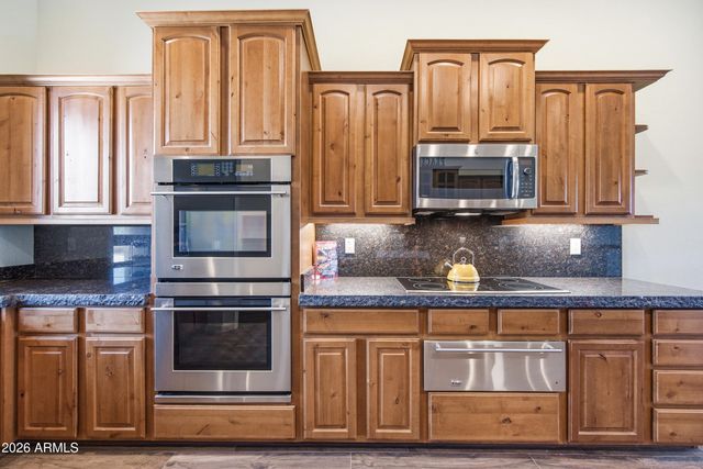43811 N 18TH Street, New River, AZ 85087